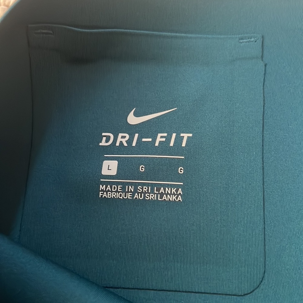 Nike Women’s Large work-out pants NWOT - Picture 3 of 4